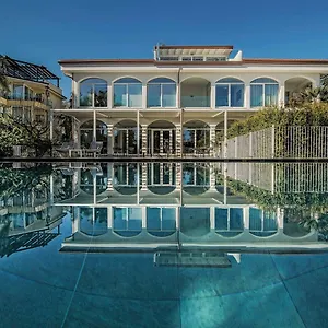 Sicilia's Art & Aparthotel